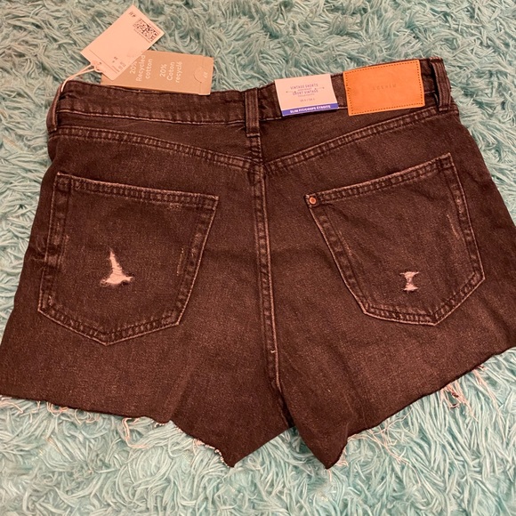 H&M High Waisted Shorts NWT - Picture 2 of 4